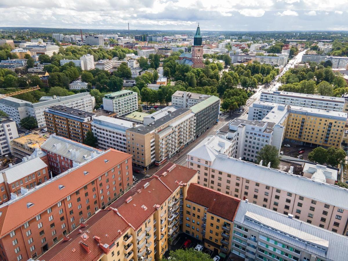 Excellent Downtown Location & City Rooftop Views Turku Esterno foto