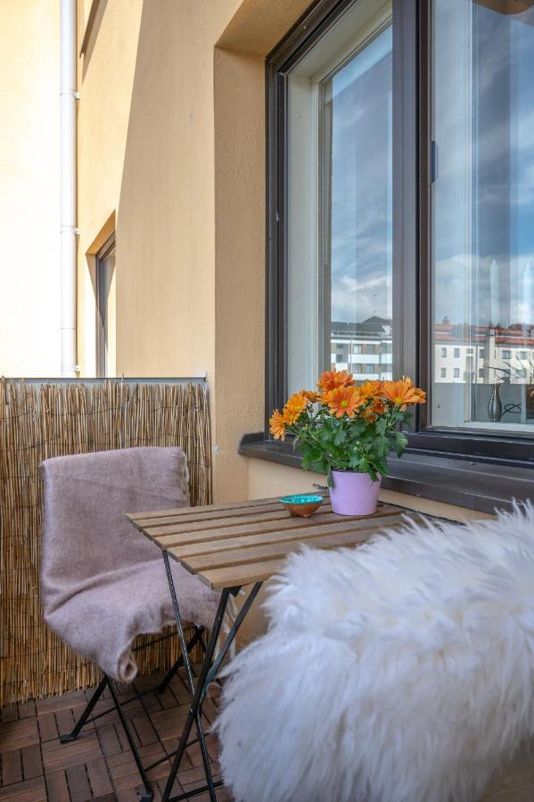 Excellent Downtown Location & City Rooftop Views Turku Esterno foto